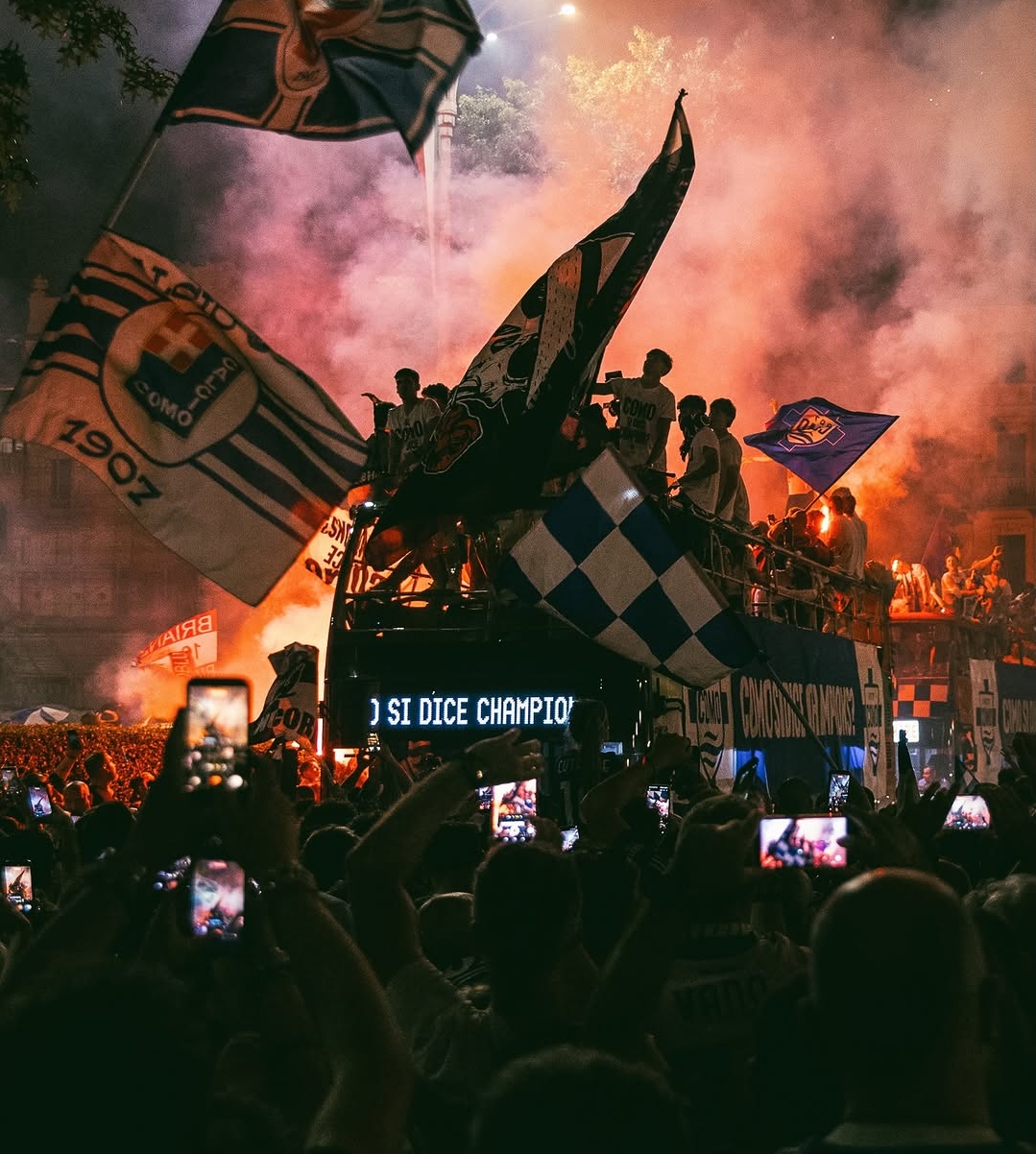 Festa Champions bus scoperto